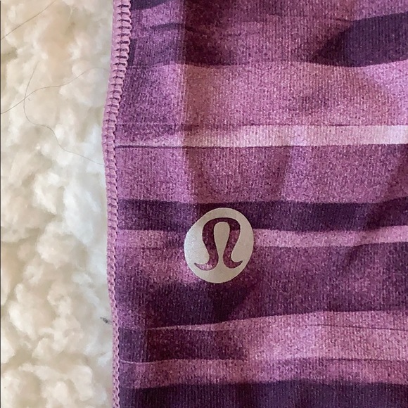 Lululemon running crops size 8 - Picture 7 of 8